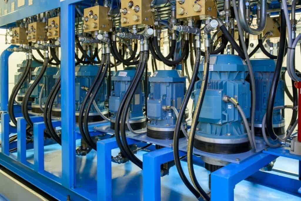 Hydraulisch onderhoud voor afvalverwerking bij Twence, uitgevoerd door Holland Motion Group, gericht op optimale werking en duurzaamheid van de installaties.